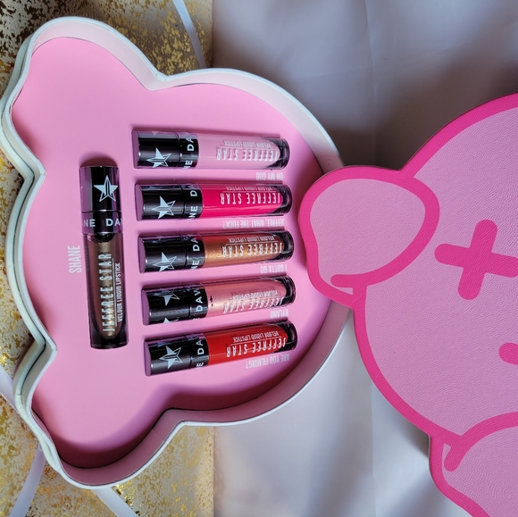 Jefree Star Velour Liquid Lipstick Set - Picture 2 of 4